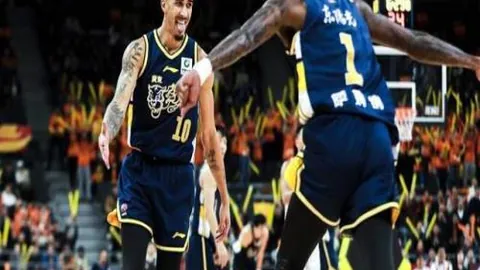 郑钦文数据冠绝全球，位居首位！